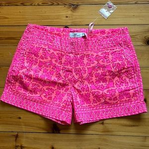 Vineyard Vines seize 4 shorts. NWOT
